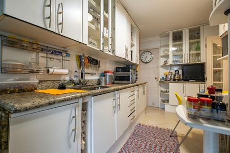 Apartamento à venda com 118m², 3 quartos e 2 vagasCozinha