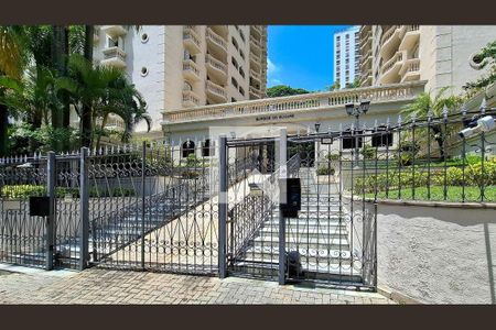 Apartamento à venda com 118m², 3 quartos e 2 vagasFachada