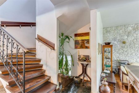 Casa à venda com 3 quartos, 270m² em Santo Amaro, São Paulo