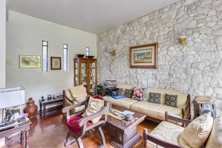 Casa à venda com 3 quartos, 270m² em Santo Amaro, São Paulo