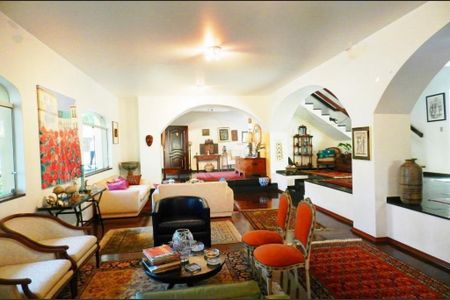 Casa de Condomínio à venda com 5 quartos, 457m² em Jardim Marajoara, São Paulo