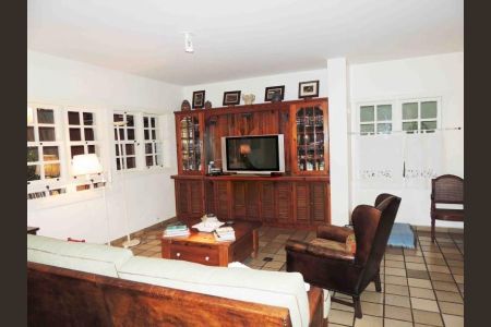 Casa à venda com 4 quartos, 600m² em Granja Julieta, São Paulo