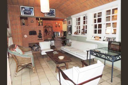 Casa à venda com 600m², 4 quartos e 15 vagas