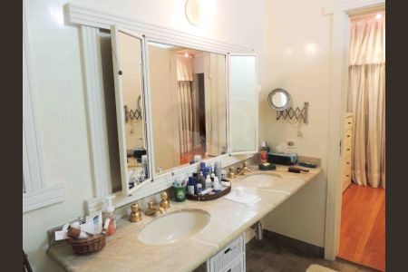 Casa à venda com 600m², 4 quartos e 15 vagas