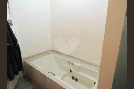 Casa à venda com 600m², 4 quartos e 15 vagas