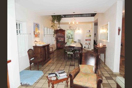 Casa à venda com 600m², 4 quartos e 15 vagas