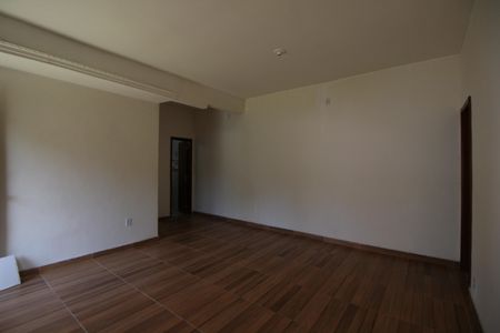 Casa de condomínio à venda com 600m², 4 quartos e 3 vagasEdícula - Sala