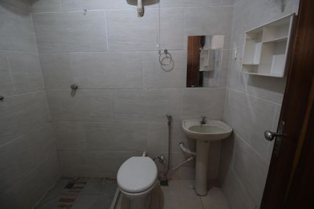 Casa de condomínio à venda com 600m², 4 quartos e 3 vagasEdícula - Banheiro Social