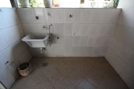 Casa de condomínio à venda com 600m², 4 quartos e 3 vagasÁrea de Serviço