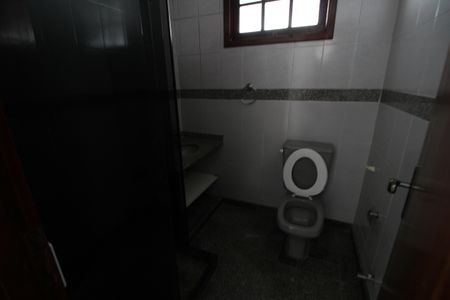 Casa de condomínio à venda com 600m², 4 quartos e 3 vagasBanheiro Social