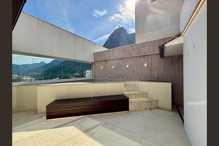 Apartamento à venda com 165m², 2 quartos e 1 vagaCobertura