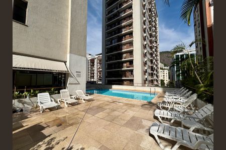 Apartamento à venda com 165m², 2 quartos e 1 vagaÁrea comum