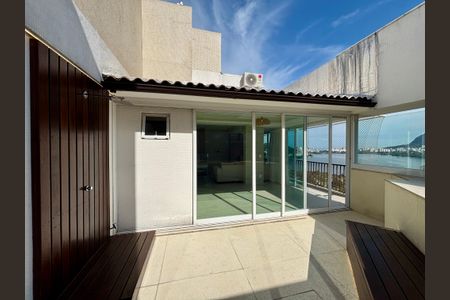 Apartamento à venda com 165m², 2 quartos e 1 vagaCobertura