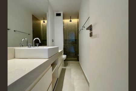 Apartamento à venda com 165m², 2 quartos e 1 vagaBanheiro da Suíte 2