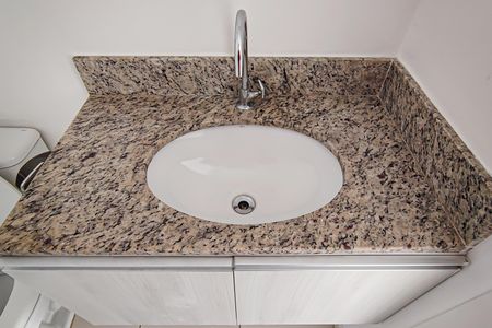 Lavabo de apartamento à venda com 3 quartos, 90m² em Taquara, Rio de Janeiro