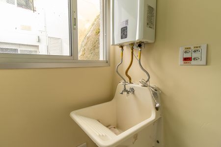 Apartamento para alugar com 65m², 3 quartos e 1 vagaÁrea de Serviço