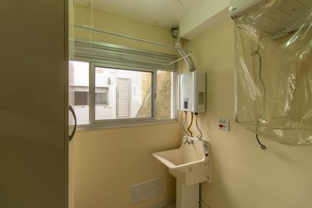 Apartamento para alugar com 65m², 3 quartos e 1 vagaÁrea de Serviço