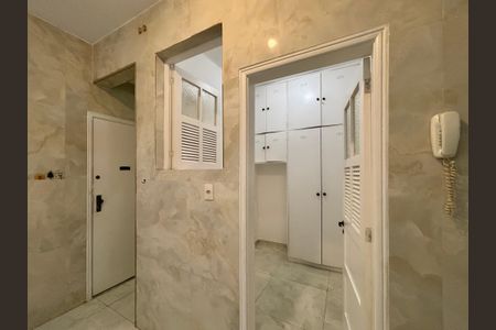 Apartamento à venda com 94m², 3 quartos e 1 vagaÁrea de serviço