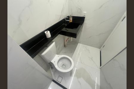 Apartamento à venda com 64m², 2 quartos e 1 vagaBanheiro Social