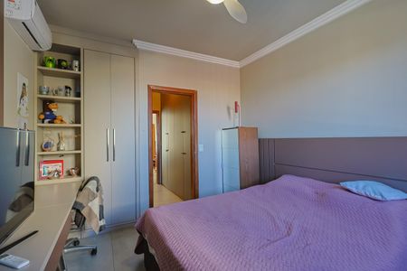 Casa à venda com 231m², 4 quartos e 4 vagasSuíte 2