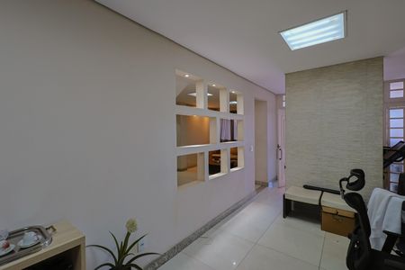 Sala de casa à venda com 4 quartos, 231m² em Caiçaras, Belo Horizonte