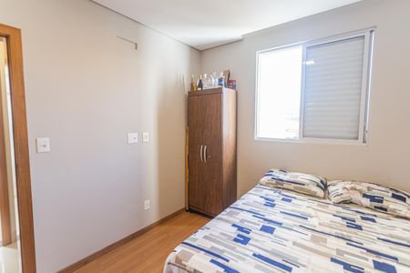 Apartamento à venda com 65m², 2 quartos e 2 vagasQuarto 