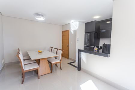 Apartamento à venda com 65m², 2 quartos e 2 vagasSala