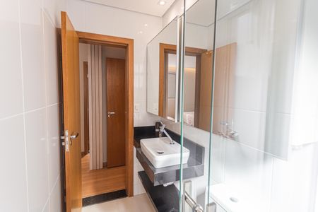 Apartamento à venda com 65m², 2 quartos e 2 vagasBanheiro da Suíte