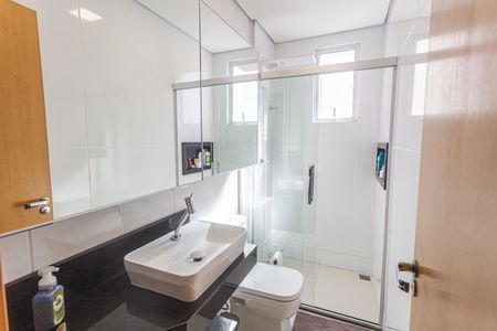 Apartamento à venda com 65m², 2 quartos e 2 vagasBanheiro da Suíte