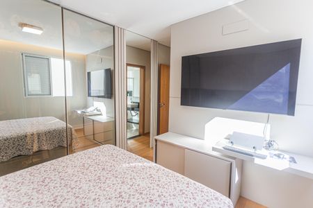 Apartamento à venda com 65m², 2 quartos e 2 vagasSuíte