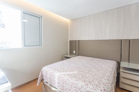 Apartamento à venda com 65m², 2 quartos e 2 vagasSuíte