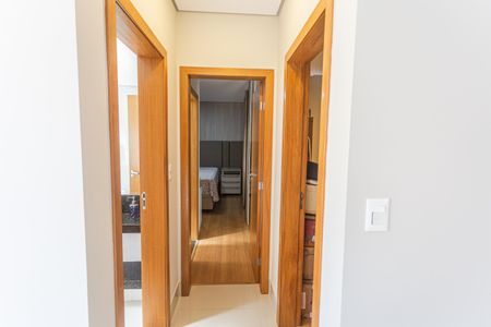 Apartamento à venda com 65m², 2 quartos e 2 vagasCorredor