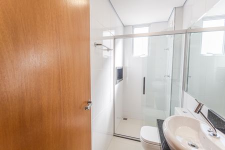 Apartamento à venda com 65m², 2 quartos e 2 vagasBanheiro Social