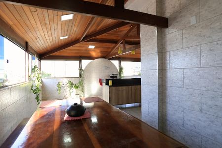 Apartamento para alugar com 146m², 3 quartos e 2 vagas Apartamento para alugar com 146m², 3 quartos e 2 vagasCobertura