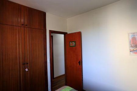 Apartamento para alugar com 146m², 3 quartos e 2 vagas Apartamento para alugar com 146m², 3 quartos e 2 vagasQuarto