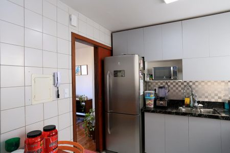 Apartamento para alugar com 146m², 3 quartos e 2 vagas Apartamento para alugar com 146m², 3 quartos e 2 vagasCozinha
