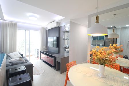 Sala de apartamento à venda com 2 quartos, 61m² em Vila Isa, São Paulo
