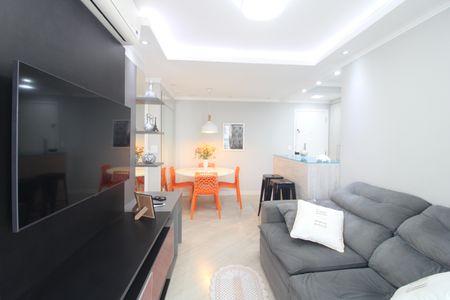 Sala de apartamento à venda com 2 quartos, 61m² em Vila Isa, São Paulo