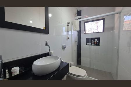 Apartamento à venda com 69m², 2 quartos e 1 vaga Apartamento à venda com 69m², 2 quartos e 1 vagaBanheiro