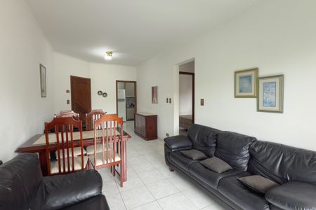 Sala de apartamento para alugar com 2 quartos, 80m² em C Forte, Praia Grande
