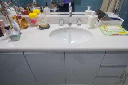 Casa de condomínio à venda com 258m², 3 quartos e 3 vagas Casa de condomínio à venda com 258m², 3 quartos e 3 vagasBanheiro/Suite