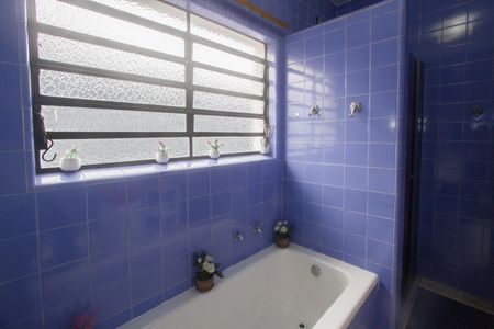 Casa de condomínio à venda com 258m², 3 quartos e 3 vagas Casa de condomínio à venda com 258m², 3 quartos e 3 vagasBanheiro Social