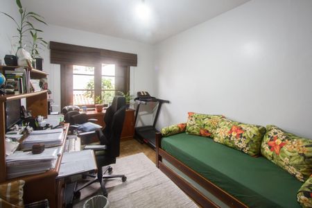 Casa de condomínio à venda com 258m², 3 quartos e 3 vagas Casa de condomínio à venda com 258m², 3 quartos e 3 vagasQuarto 1