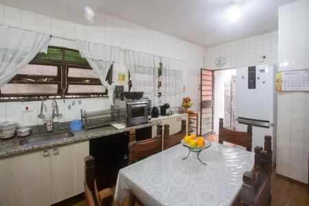 Casa de condomínio à venda com 258m², 3 quartos e 3 vagas Casa de condomínio à venda com 258m², 3 quartos e 3 vagasCopa/Cozinha