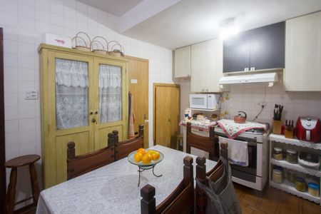 Casa de condomínio à venda com 258m², 3 quartos e 3 vagas Casa de condomínio à venda com 258m², 3 quartos e 3 vagasCopa/Cozinha