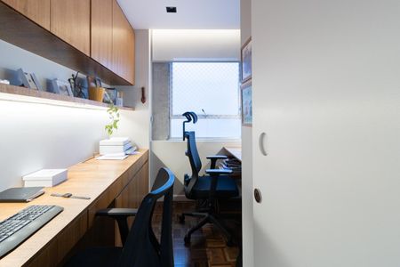 Apartamento à venda com 127m², 3 quartos e 1 vagaEscritório