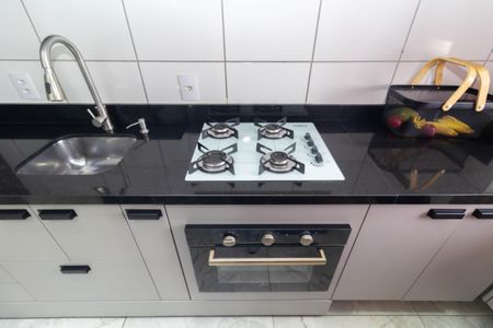 Apartamento à venda com 40m², 2 quartos e sem vaga Apartamento à venda com 40m², 2 quartos e sem vagaCozinha e Área de Serviço