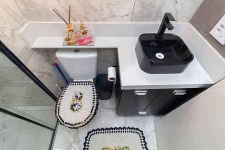 Apartamento à venda com 40m², 2 quartos e sem vaga Apartamento à venda com 40m², 2 quartos e sem vagaBanheiro