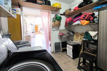 Casa à venda com 172m², 4 quartos e 3 vagas Casa à venda com 172m², 4 quartos e 3 vagasÁrea de Serviço