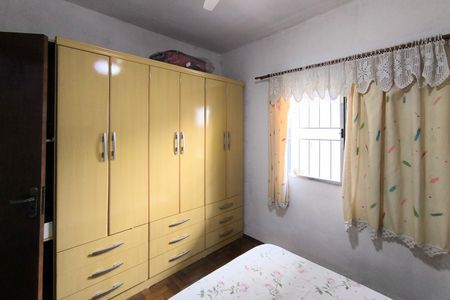 Casa à venda com 172m², 4 quartos e 3 vagas Casa à venda com 172m², 4 quartos e 3 vagasQuarto 3